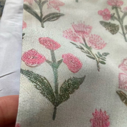 Set of 2 new sofa pillowcases with pink flower pattern 40x40cm