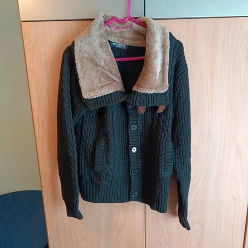 Knitted men's cardigan size M, like new, black and brown