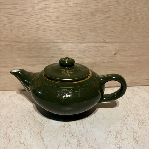Vintage teapot used in very good condition