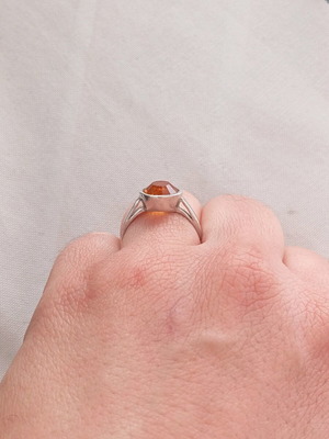 Silver solitaire ring 925 like new