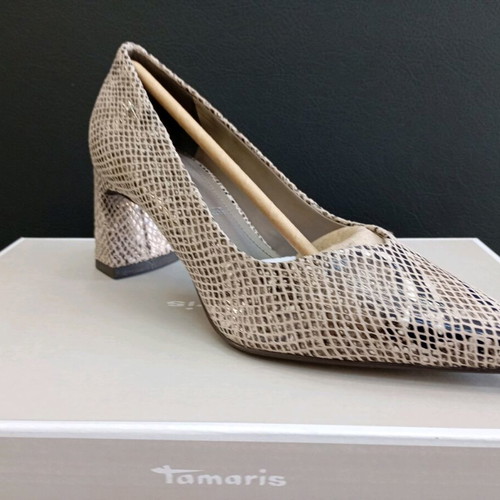 Tamaris pumps new design with box