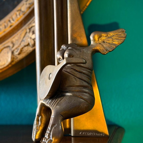 Epinikio sculpture by Giorgos Georgiadis
