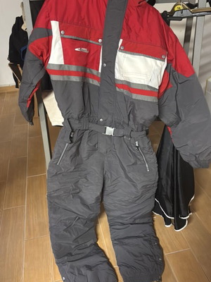 Ski suit L like new with tag and some marks