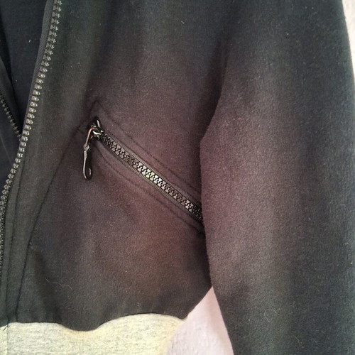 00's cropped sweatshirt like new, black and gray