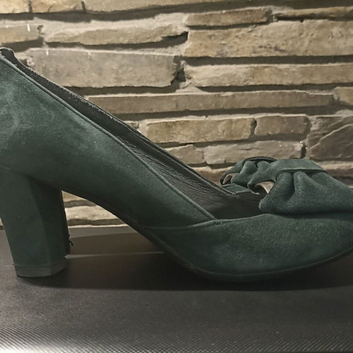 Cristina Lucchi leather castor cypress pumps no36 like new