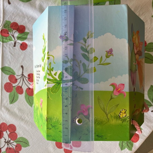 Empty polygon-shaped box new with fairy print