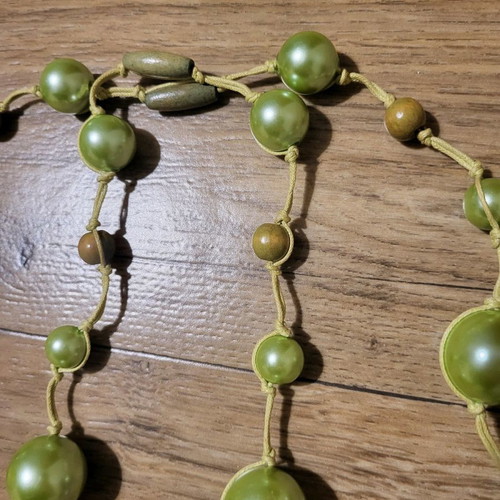 Cypress knitted blouse like new with green necklace gift
