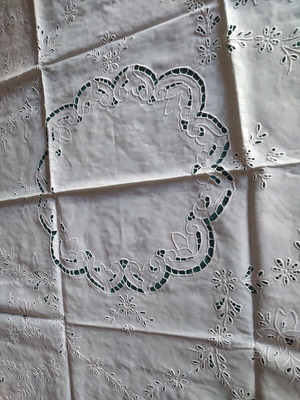 White cut semolina and napkins