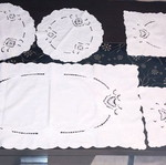 Cutwork table linen set like new, white