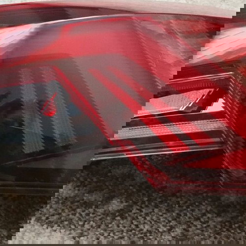 πίσω δεξί φανάρι skoda octavia μοντέλο 2020