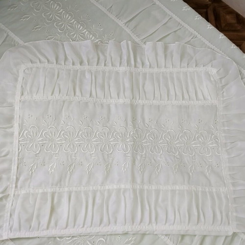Bridal double satin quilt with pillowcase new