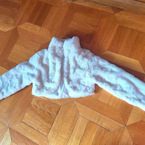 Fur bolero for girl 4 years like new, white