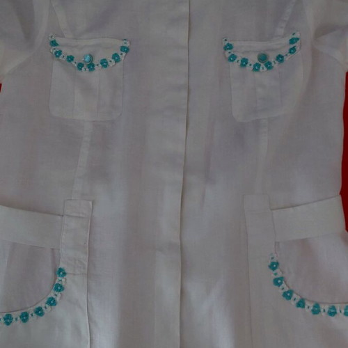 White linen dress like new, size XL, short sleeves with hidden buttons and pockets