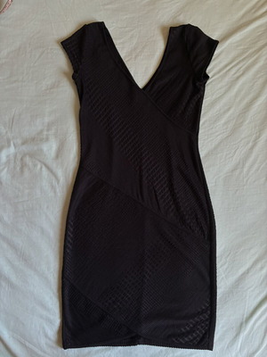 Attrattivo Black Textured V-Neck Bodycon Mini Dress like new, size S