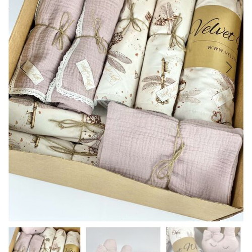 Baby Nest Winged Key like new with latex mattress and cotton fabric