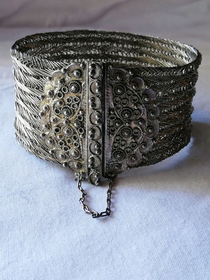 Ασημένιο βραχιόλι 925 πλεκτό like new με ανάγλυφη πόρπη και πιρο ασφαλείας