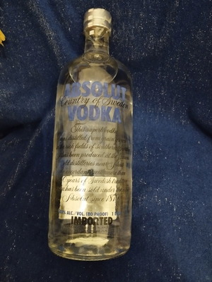 Absolut vodka 1L new