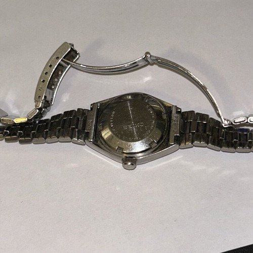 Seiko Hi-Beat Automatic 2906-0030 women's watch used, crystal repair needed