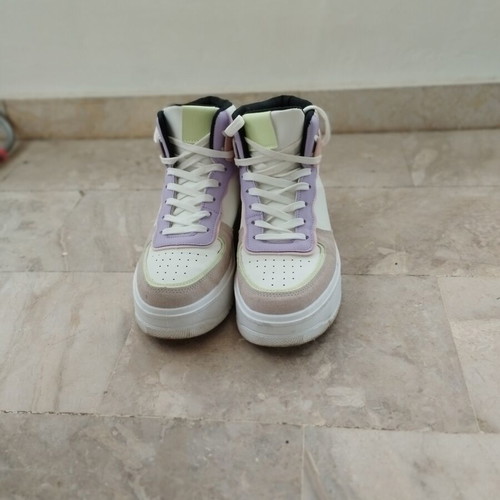 High-top sneakers like new, white with pastel purple and beige