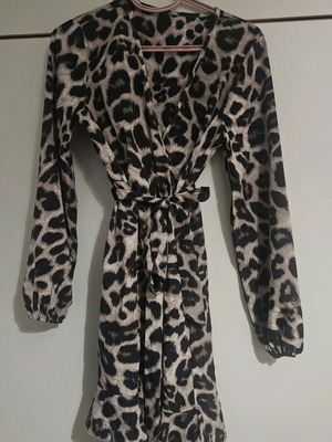 Shein midi dress set of 4 size M like new, black and multicolor