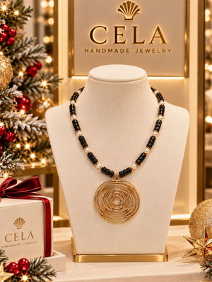 CELA Black & Pearl Elegance χειροποίητο κολιέ με πέρλες και αιματίτη