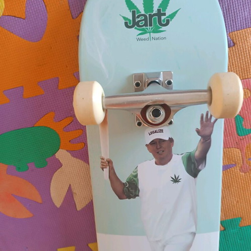 Legalize skateboard deck 7.87x31.6 new