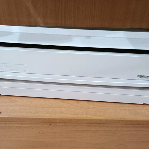 Silhouette Cameo 4 cutting machine like new