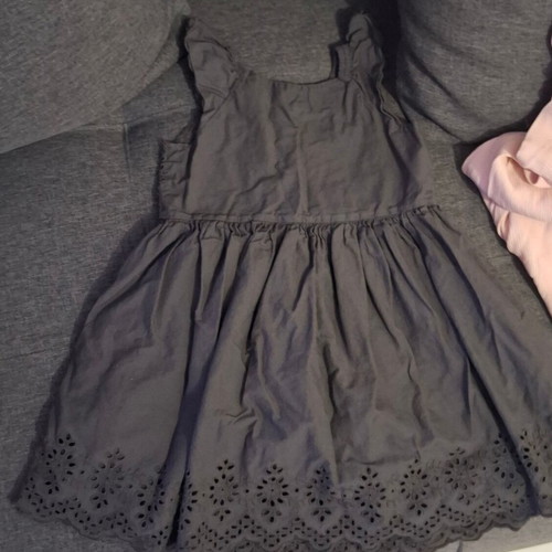 Gap dress size 4 years like new, gray