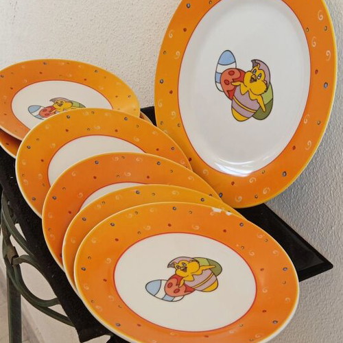 Porcelain dessert set like new, 7 pieces with design
