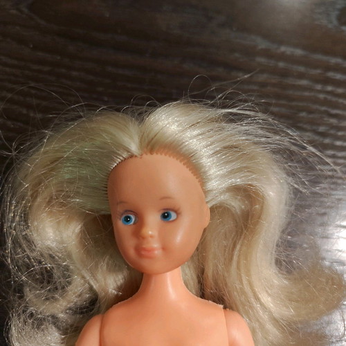Bibibo doll from 1980s used with defective hands