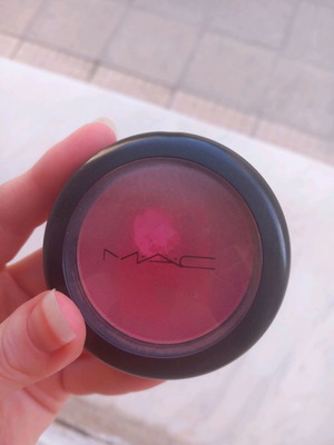 Mac blush, shade Fashion Frenzy, discontinued