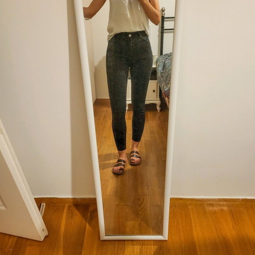 Black Shein jeans like new, elastic crop, size XS