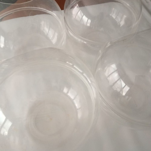 Pressed transparent acrylic bowls like new, pack of 5