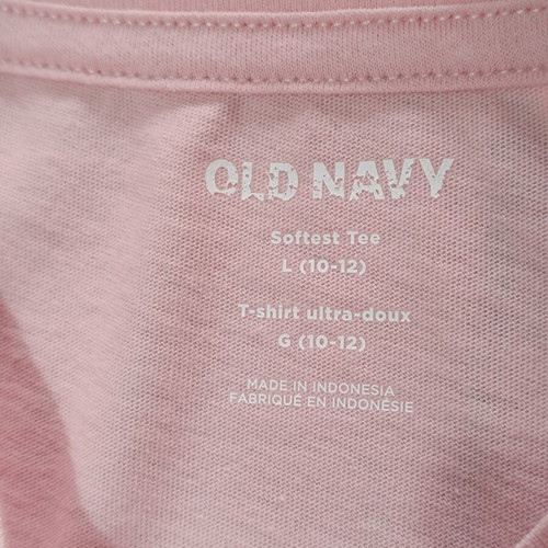 Old Navy pink children's T-shirt 10-12 years, heart pocket
