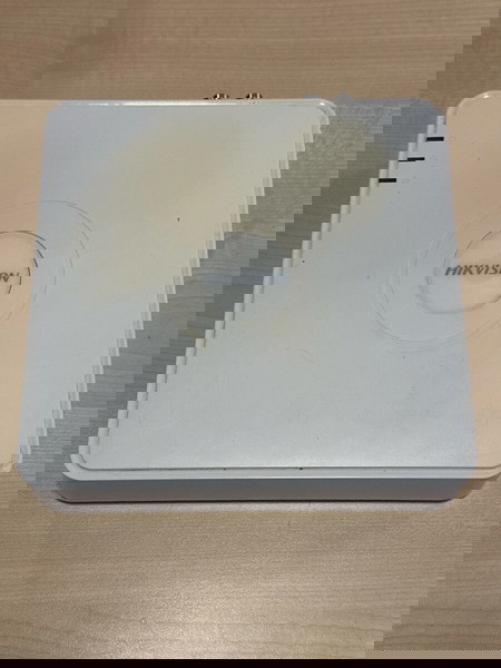 HIKVISION καταγραφικό 4 καμερών