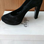 Black pumps size 38 like new