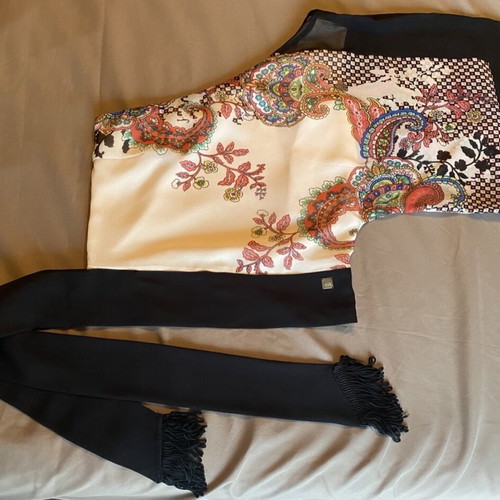 BSB one-shoulder blouse new, multicolor with print and fringes