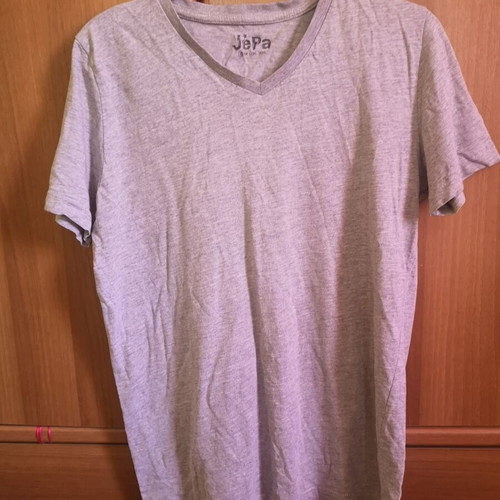 JePa men's grey heather V-neck T-shirt, size Small