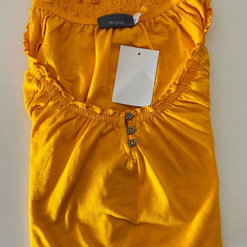 Women's mako t-shirt new, short sleeve, size small, mustard color