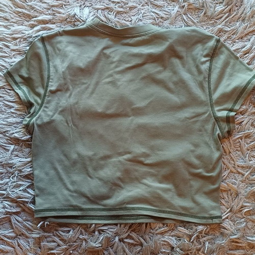 Romwe women's crop top size M like new, khaki with graphic design
