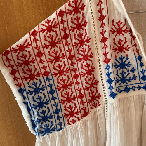 Zara loose blouse with embroidery, new, size XS