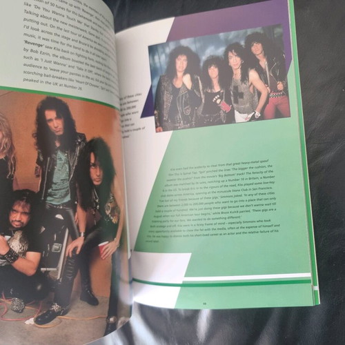 KISS The Hottest Band In The Land Box Set like new
