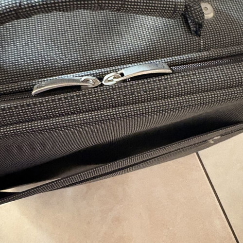 Small multipurpose suitcase like new with many compartments for cabin or office