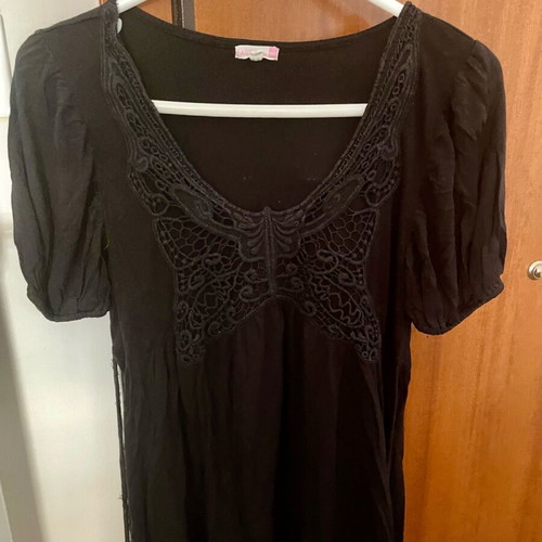 Two mako blouses with embroidery used, black and white, size M
