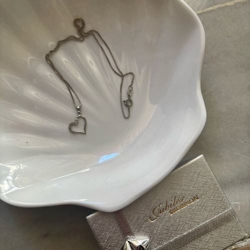 Silver necklace new with heart pendant