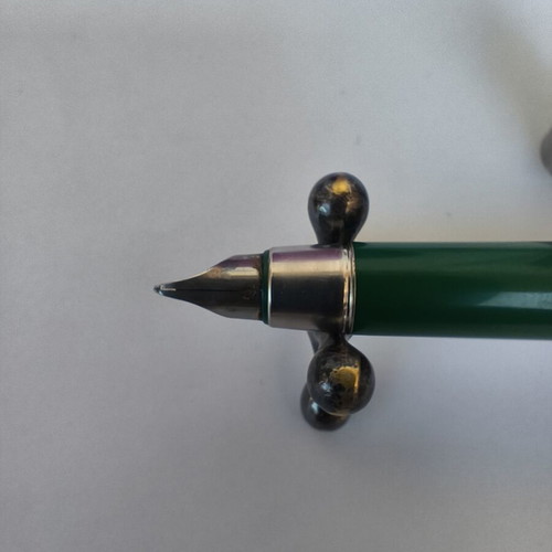 Parker 25 pen used, stainless steel with green details