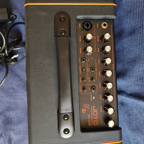 Guitar, speaker, microphone set with cables