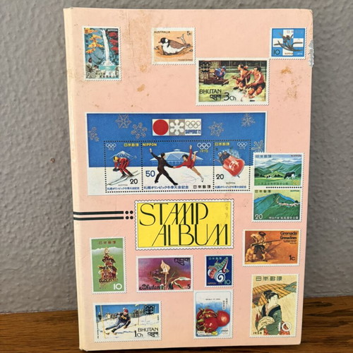 Stamp collection like new with album from 1950 to 2000