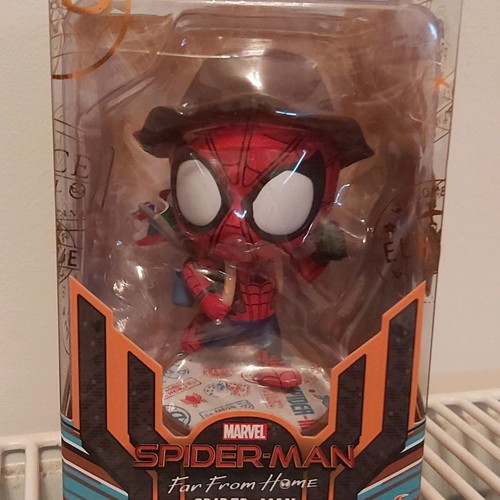 Spiderman Far from Home figure CosBaby Hot Toys new