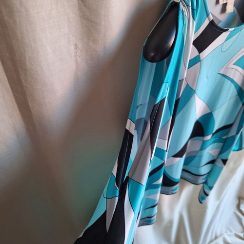 Michael Kors Cold Shoulder Blouse Top XS/S like new, turquoise geometric